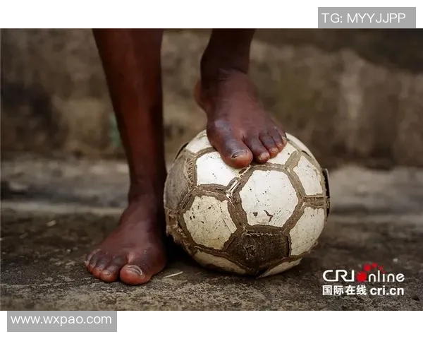 足球明星代斯勒的传奇之路：从草根少年到世界顶级球员的奋斗故事