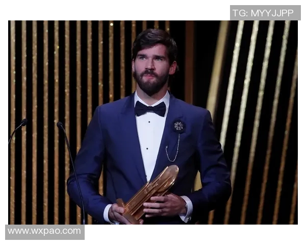 足球明星颁奖典礼上的动人献唱歌曲回顾与推荐 足球明星颁奖典礼上的动人献唱歌曲回顾与推荐