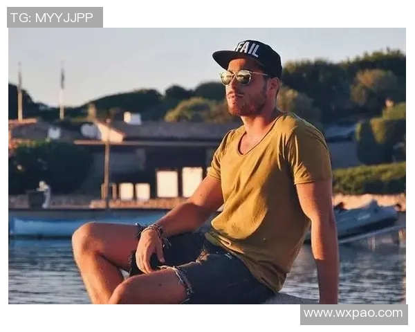 跟随足球明星的时尚脚步打造你的个性穿搭风格